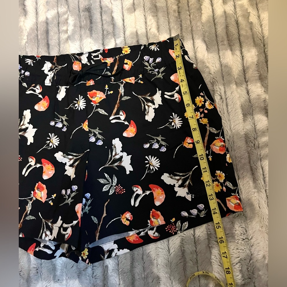 The North Face Women's Class V Shorts Size Large - Picture 5 of 13